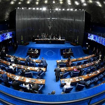 Foto retrata o plenário do Senado Federal