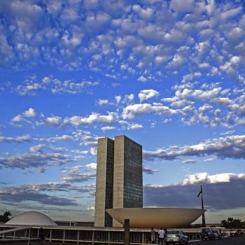 Em foto, é possível ver o Congresso Nacional